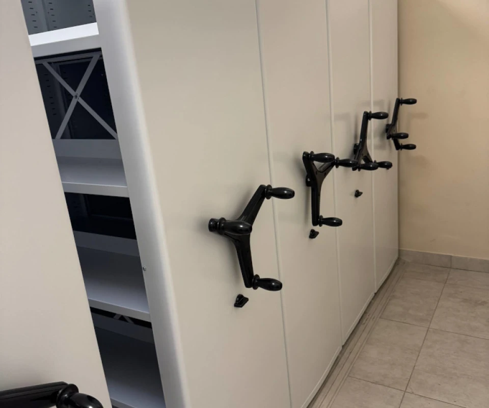 Мобильные стеллажи для модернизации архива