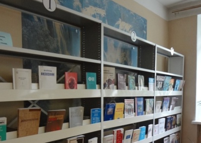 Металлические стеллажи для школьных библиотек