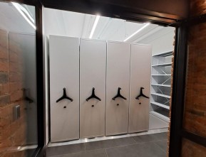 Архивная система хранения на рельсах