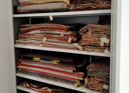 Полки на клипах с возможностью самостоятельной регулировки